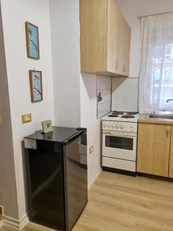 Cozy Apartment In City Center Tirana Exterior photo