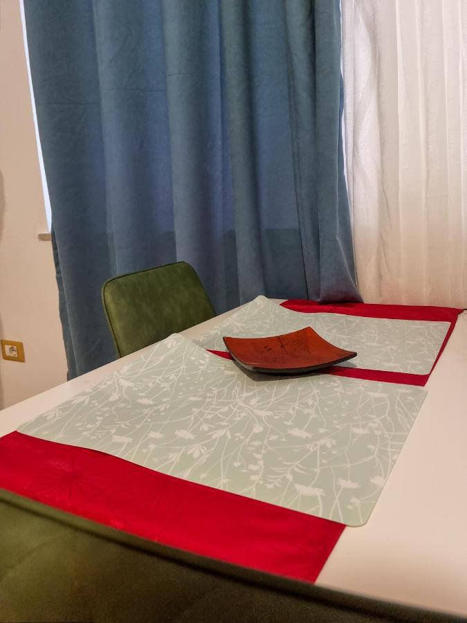 Cozy Apartment In City Center Tirana Exterior photo